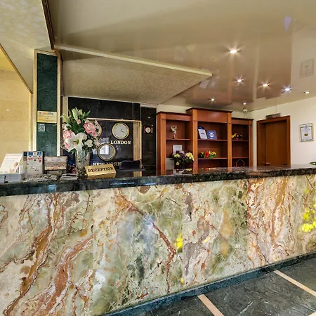 Montecito Hotell 3*