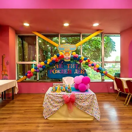 Hotell Montecito 3*